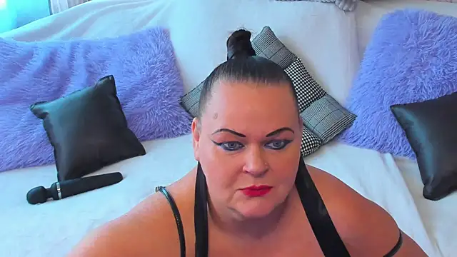 MilanaBiegert online show from September 2025 07:42:01 AM