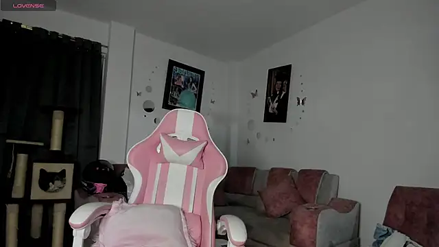 katty snow online show from December 2024 12:17:02 AM