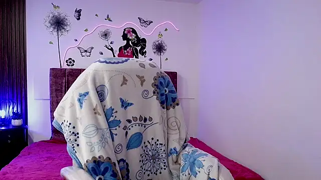 elena detroya online show from December 2025 12:37:01 PM