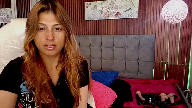 elena detroya online show from April 2026 12:29:02 PM