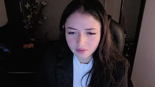 almma shy online show from October 2025 02:47:02 PM