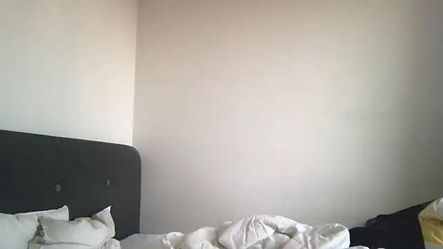 jungcock3210 online show from March 2025 06:49:01 AM