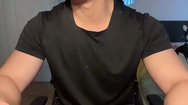 jungcock3210 online show from November 2025 01:04:02 PM