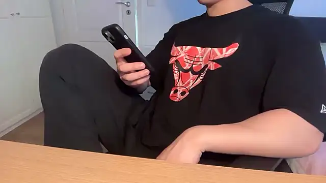 jungcock3210 online show from March 2026 01:11:01 PM