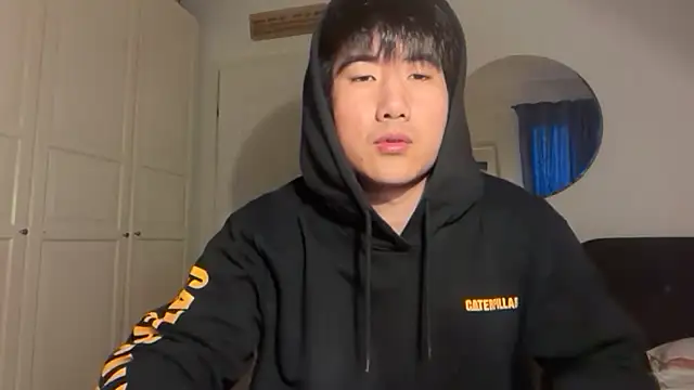 jungcock3210 online show from February 2026 03:41:01 PM