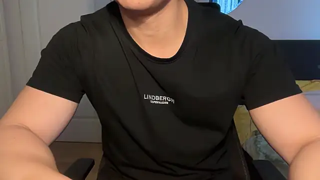 jungcock3210 online show from November 2025 01:37:02 PM