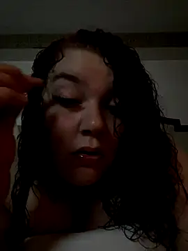 Snapshot of lolabun247 chatting on October 2025 01:37:02 AM lolabun247 online show from October 2025 01:37:02 AM
