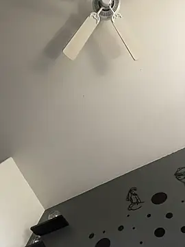 lolabun247 online show from November 2025 04:22:02 PM