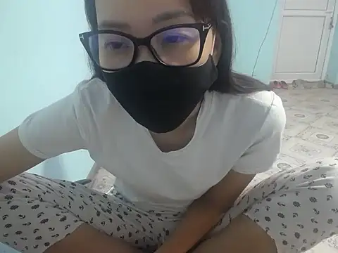 Snapshot of elllaaxx chatting on July 2026 03:40:01 AM elllaaxx online show from July 2026 03:40:01 AM