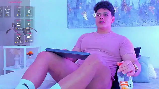 Snapshot of arminjones1 chatting on November 2025 05:56:01 AM arminjones1 online show from November 2025 05:56:01 AM