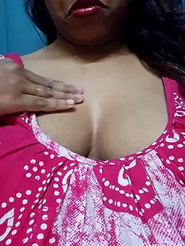 Snapshot of sexyindi_couple chatting on September 2025 05:58:01 AM sexyindi couple online show from September 2025 05:58:01 AM