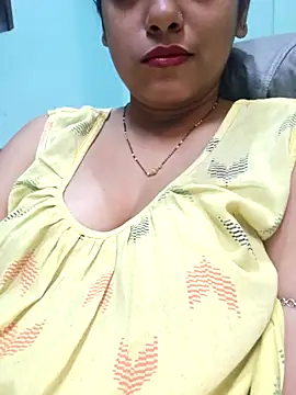 Snapshot of sexyindi_couple chatting on February 2025 06:09:02 AM sexyindi couple online show from February 2025 06:09:02 AM