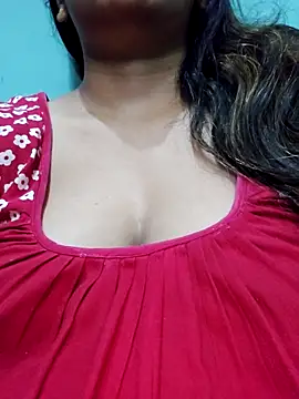 Snapshot of sexyindi_couple chatting on September 2025 06:31:01 AM sexyindi couple online show from September 2025 06:31:01 AM