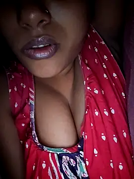 Snapshot of sexyindi_couple chatting on December 2025 01:28:01 AM sexyindi couple online show from December 2025 01:28:01 AM