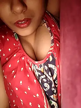 Snapshot of sexyindi_couple chatting on January 2025 04:54:01 PM sexyindi couple online show from January 2025 04:54:01 PM