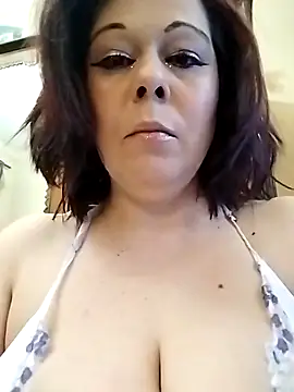 Lucia8600 online show from April 2026 07:53:01 PM