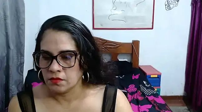 Mistresskloe01 online show from December 2024 12:44:02 PM
