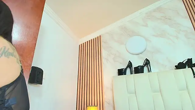 Naughty Kittenm online show from October 2025 11:42:01 AM