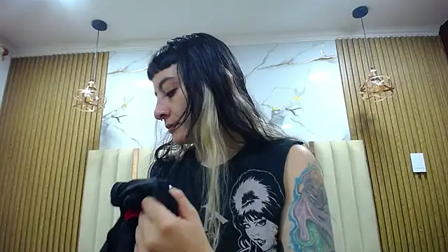 Naughty Kittenm online show from June 2026 11:32:02 AM
