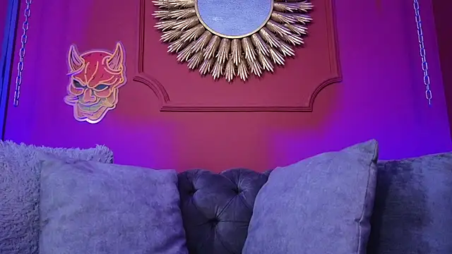 Julieta Russell online show from November 2025 11:44:01 AM