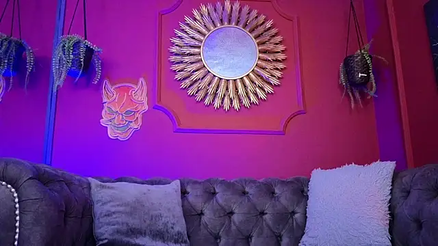 Julieta Russell online show from February 2026 11:23:01 AM