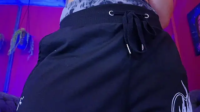 Julieta Russell online show from April 2026 11:16:01 AM