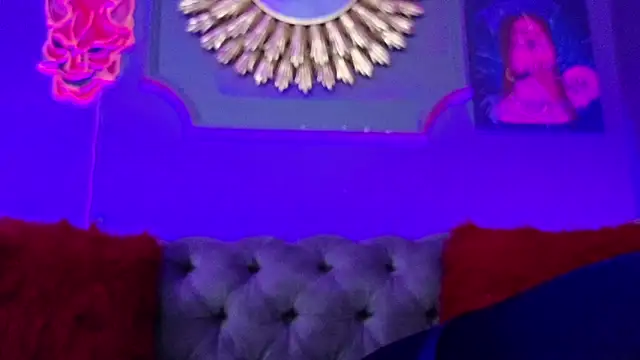 Julieta Russell online show from March 2025 03:45:02 PM