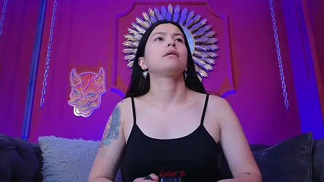 Julieta Russell online show from February 2026 12:01:02 PM