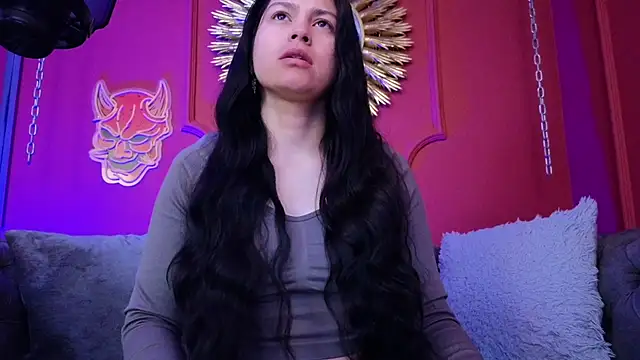 Julieta Russell online show from February 2026 12:06:02 PM