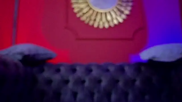 Julieta Russell online show from October 2025 12:39:02 PM