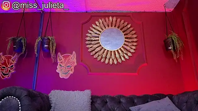 Julieta Russell online show from June 2026 11:54:02 AM