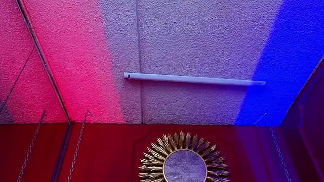 Julieta Russell online show from September 2025 12:21:01 PM