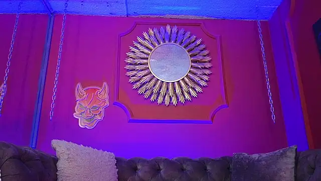 Julieta Russell online show from February 2026 11:59:01 AM