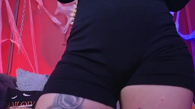 Julieta Russell online show from October 2025 11:53:01 AM