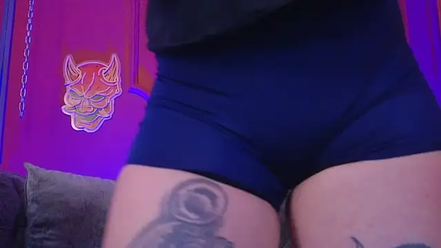 Julieta Russell online show from January 2026 12:22:01 PM