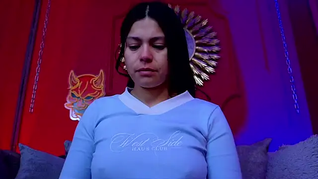 Julieta Russell online show from September 2025 11:49:02 AM