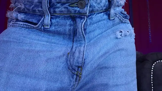 Julieta Russell online show from March 2026 11:59:01 AM