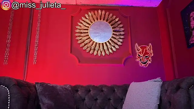 Snapshot of Julieta_Russell chatting on June 2026 12:32:02 PM Julieta Russell online show from June 2026 12:32:02 PM