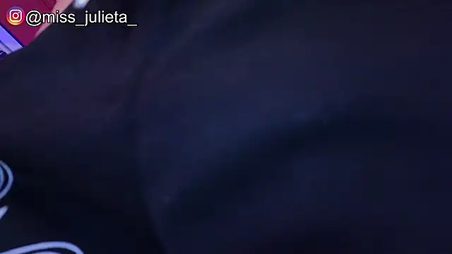 Julieta Russell online show from May 2026 11:42:01 AM