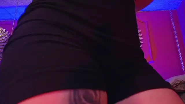 Julieta Russell online show from February 2026 12:11:01 PM