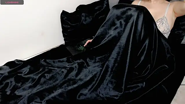 hotmask online show from January 2026 07:40:01 PM