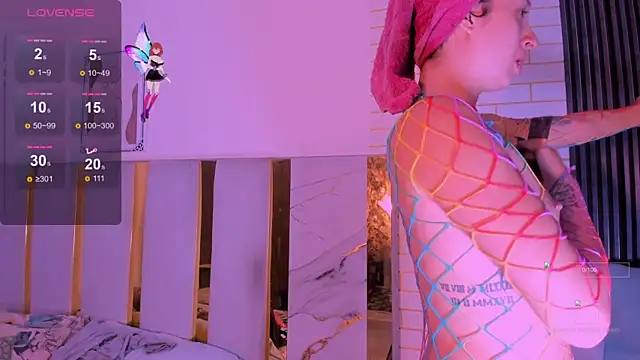 laurem-paulette online show from October 2025 03:31:02 PM