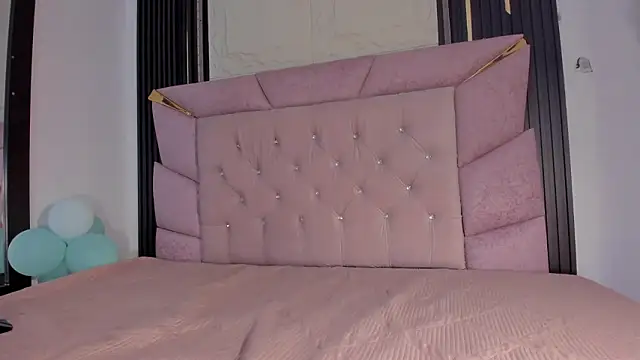 laurem-paulette online show from February 2026 08:09:02 PM