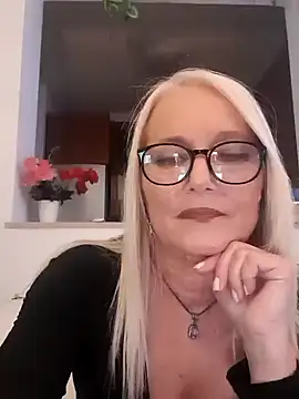 Snapshot of kikkastar chatting on January 2025 11:29:01 PM kikkastar online show from January 2025 11:29:01 PM