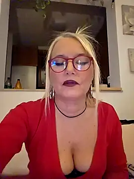 kikkastar online show from November 2025 08:57:02 PM