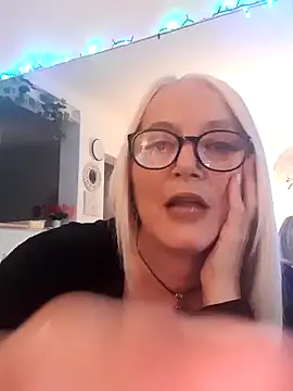 Snapshot of kikkastar chatting on January 2025 02:24:02 PM kikkastar online show from January 2025 02:24:02 PM