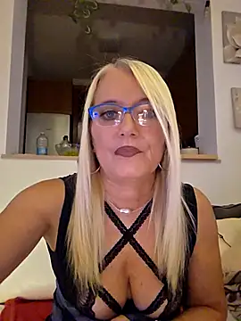 Snapshot of kikkastar chatting on October 2025 07:36:01 PM kikkastar online show from October 2025 07:36:01 PM
