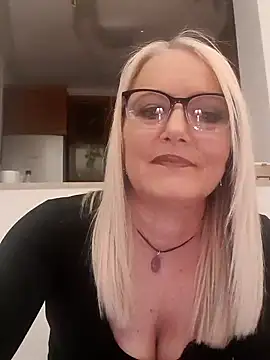 Snapshot of kikkastar chatting on February 2025 08:34:02 PM kikkastar online show from February 2025 08:34:02 PM