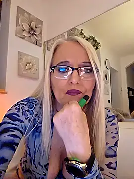 kikkastar online show from February 2026 08:41:01 PM