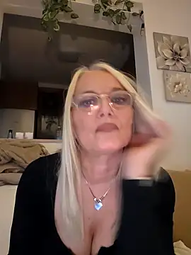 Snapshot of kikkastar chatting on February 2025 09:00:01 PM kikkastar online show from February 2025 09:00:01 PM